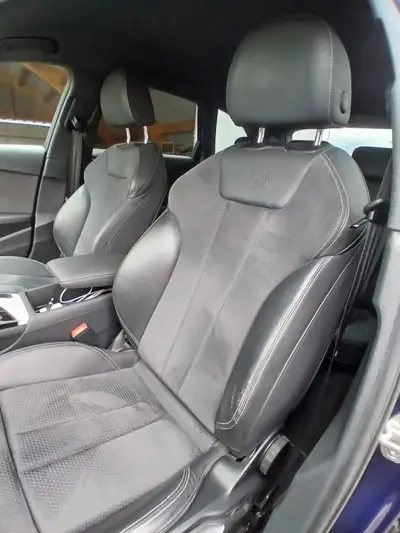 Audi A4 Avant MHEV 265 ch — Break élégant hybride essence, tous chemins — tableau de bord