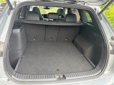 VW Tayron eHybrid 272 PS — SUV 7 places rechargeable, R-Line Black Style, 10'700 km — Miniature 9