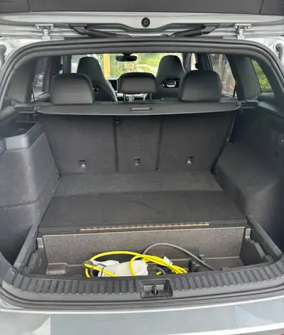 VW Tayron eHybrid 272 PS — SUV 7 places rechargeable, R-Line Black Style, 10'700 km — Miniature 10