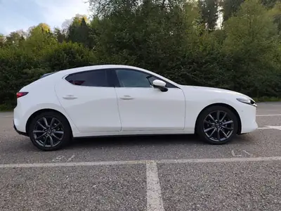 Mazda 3 Berline 2022 — Élégance hybride et sécurité 360° — Detail