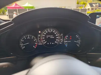 Mazda 3 Berline 2022 — Élégance hybride et sécurité 360° — Miniatur 9