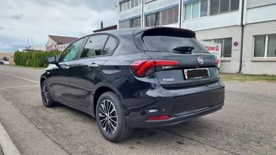 Fiat Tipo Sedan 2023 — Hybride MHEV, 18 300 km, finition Swiss Edition — Innenraum