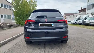 Fiat Tipo Sedan 2023 — Hybride MHEV, 18 300 km, finition Swiss Edition — Armaturenbrett