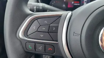 Fiat Tipo Sedan 2023 — Hybride MHEV, 18 300 km, finition Swiss Edition — Miniatur 18