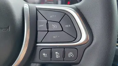 Fiat Tipo Sedan 2023 — Hybride MHEV, 18 300 km, finition Swiss Edition — Miniatur 19