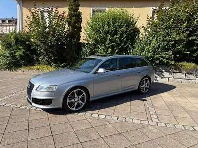 Audi RS6 Avant 2009 — Break haute performance, 580 ch et seulement 81'000 km — côté