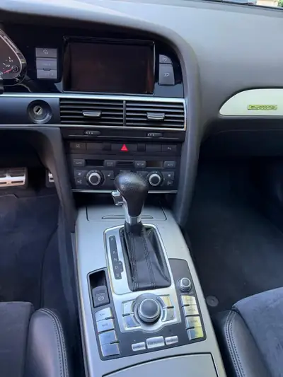 Audi RS6 Avant 2009 — Break haute performance, 580 ch et seulement 81'000 km — tableau de bord