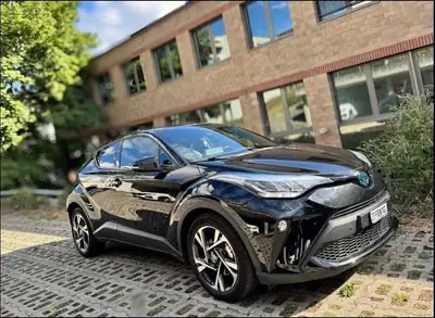 Toyota C-HR 2023 — SUV Compact Hybride, 40'000 km seulement — vue extérieure