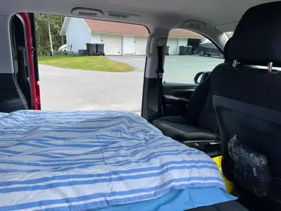 Mercedes-Benz Classe V 447 — Van 6 places diesel, parfait pour l'aménagement camping — Detail