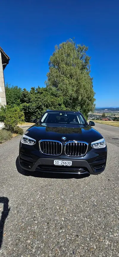 BMW X3 Diesel 190 ch — SUV familial fiable avec 4 pneus hiver neufs — arrière