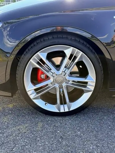 Audi A3 Berline 180 ch — Élégance noire et performance automatique — Detail