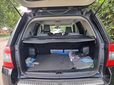 Land Rover Freelander 2010 — SUV fiable tout-terrain, diesel robuste et entretien impeccable — Miniatura 8