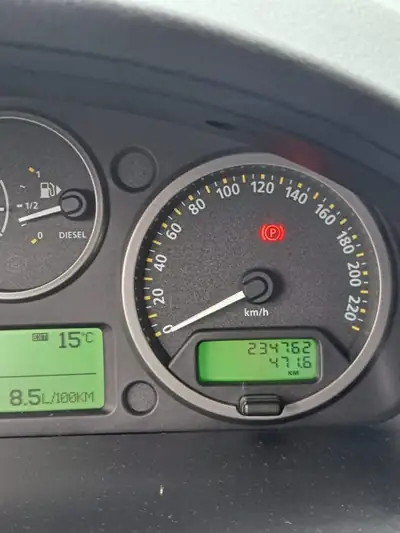Land Rover Freelander 2010 — SUV fiable tout-terrain, diesel robuste et entretien impeccable — Miniatura 10