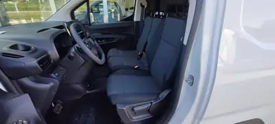 Citroën Berlingo Électrique 136 ch — Utilitaire compact zéro émission, quasi neuf — Miniatura 7