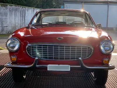 Volvo P1800 1963 — Coupé suédois emblématique, restauré et certifié FIVA — Seitenansicht