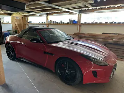 Jaguar F-TYPE Cabriolet 495 ch — Roadster britannique haute performance, très faible kilométrage — Außenansicht