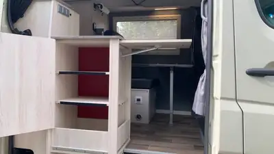 Mercedes-Benz Sprinter 163 ch — Aménagement camping 4x4, équipé solaire et chauffage diesel — Miniatura 10