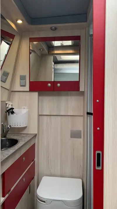 Mercedes-Benz Sprinter 163 ch — Aménagement camping 4x4, équipé solaire et chauffage diesel — Miniatura 11