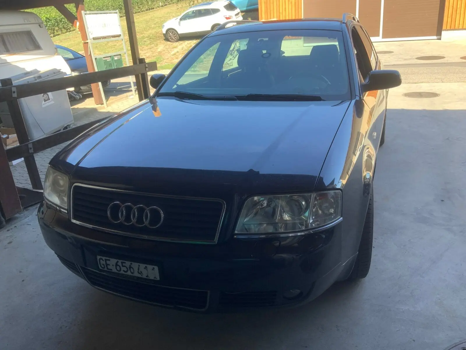 Audi A6 Avant 2002 — Break diesel automatique, spacieux et fiable — vista esterna