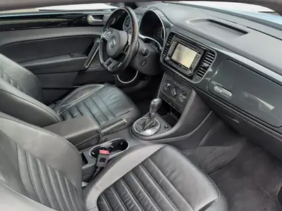VW Beetle 2.0 Turbo — Coupé légendaire entretenu, moteur fiable 200 ch — Miniatura 7