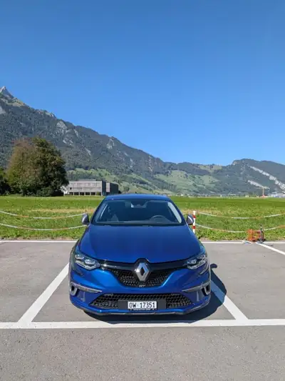 Renault Mégane GT 205 — Berline sportive automatique, entretien complet — exterior view