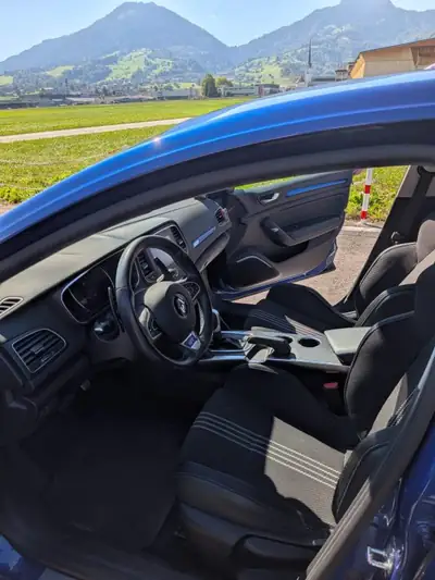 Renault Mégane GT 205 — Berline sportive automatique, entretien complet — detail