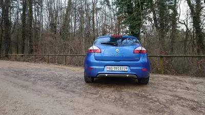 Renault Mégane 220 ch — Berline sportive 5 portes, entretien Renault complet — intérieur