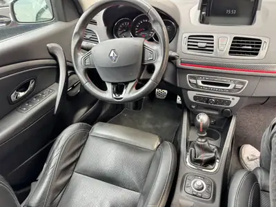 Renault Mégane 220 ch — Berline sportive 5 portes, entretien Renault complet — Miniature 9