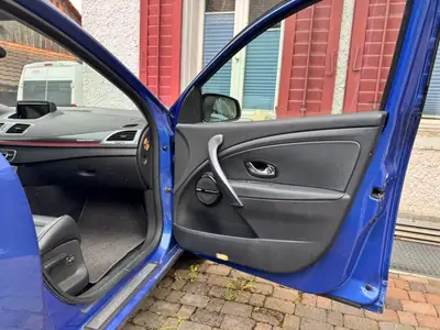 Renault Mégane 220 ch — Berline sportive 5 portes, entretien Renault complet — Miniature 8