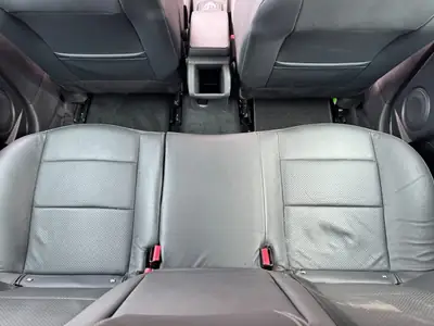 Renault Mégane 220 ch — Berline sportive 5 portes, entretien Renault complet — Miniature 11