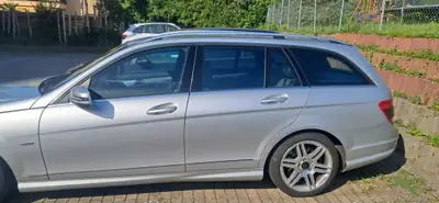 Mercedes-Benz Classe C 200 Break — Berline familiale automatique, révision complète MFK 2026 — Heckansicht