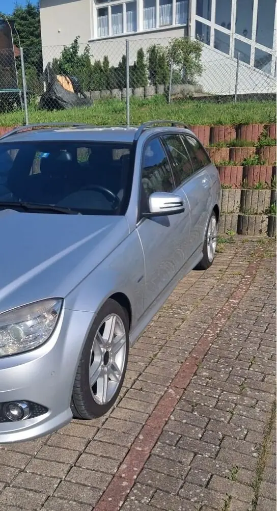Mercedes-Benz Classe C 200 Break — Berline familiale automatique, révision complète MFK 2026