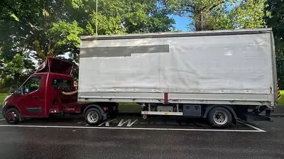 Renault Master DCI 165 — Utilitaire robuste avec remorque, 193'000 km — Seitenansicht