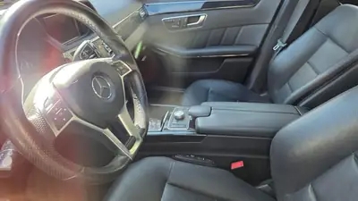 Mercedes-Benz E 500 — Berline prestige 408 ch, transmission automatique — Thumbnail 9