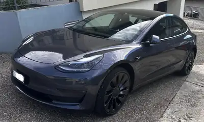Tesla Model 3 2023 — Berline électrique performante, 39'600 km seulement — interni