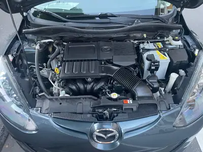Mazda 2 Sport 2011 — Citadine fiable, équipée et économique — Thumbnail 7