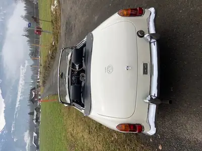 MG MGB 1964 — Cabriolet britannique iconique, restauration complète, carte grise collection — detail