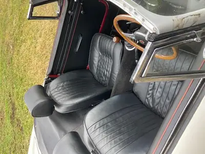 MG MGB 1964 — Cabriolet britannique iconique, restauration complète, carte grise collection — Thumbnail 9