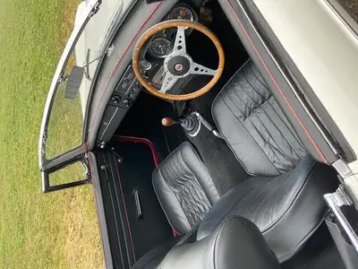 MG MGB 1964 — Cabriolet britannique iconique, restauration complète, carte grise collection — Thumbnail 7