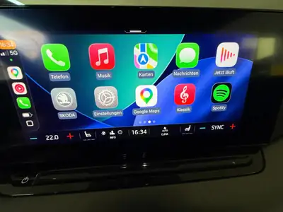 Skoda Octavia Break 190 ch — Automatique, polyvalence suisse et élégance noire — interior