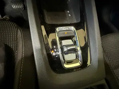 Skoda Octavia Break 190 ch — Automatique, polyvalence suisse et élégance noire — Thumbnail 9