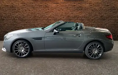 Mercedes-Benz SLC 200 — Roadster sportif essence, 48 700 km seulement — côté