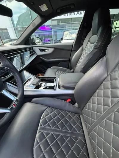 Audi Q8 2024 — SUV coupé hybride essence, 37'000 km seulement — interior