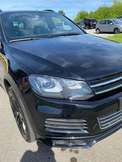 VW Touareg 245 ch Diesel — SUV robuste, transmission automatique, 4x4 intégral — dashboard