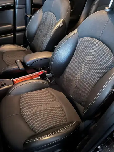 MINI Countryman 190 ch — SUV compact dynamique, tous terrains, été 2016 — detail
