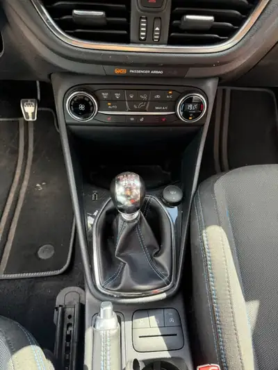 Ford Fiesta ST 1.5 EcoBoost 200 ch — Sportive agile et entretenue régulièrement — Miniature 11
