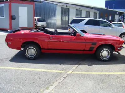 Ford Mustang 1969 Cabriolet — Chef-d'œuvre restauré, homologation vétéran suisse — interior