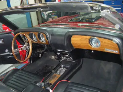 Ford Mustang 1969 Cabriolet — Chef-d'œuvre restauré, homologation vétéran suisse — Thumbnail 9