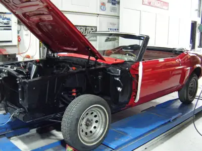 Ford Mustang 1969 Cabriolet — Chef-d'œuvre restauré, homologation vétéran suisse — Thumbnail 13