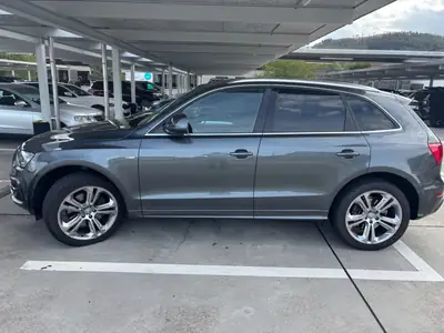 Audi Q5 2012 — SUV diesel robuste, transmission automatique, 223 000 km — côté